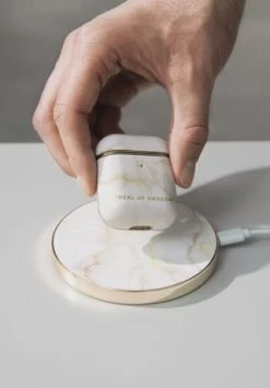 Schlussverkauf 😍 Ideal Of Sweden Airpod Case, Golden Pearl Marble 🧨 -technik Verkäufe unnamed file 51